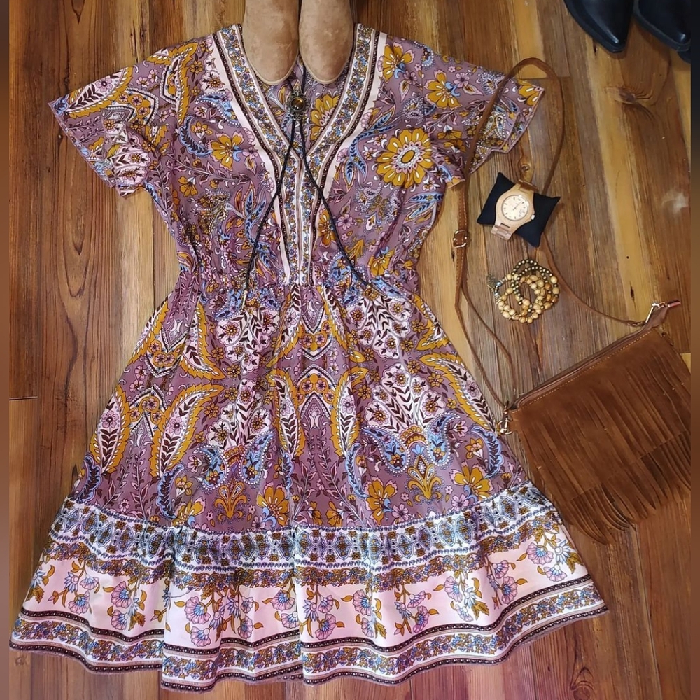 🚨 Sale 🚨 2 Left Elegant Paisley Print Mini Dress in Purple and Orange
